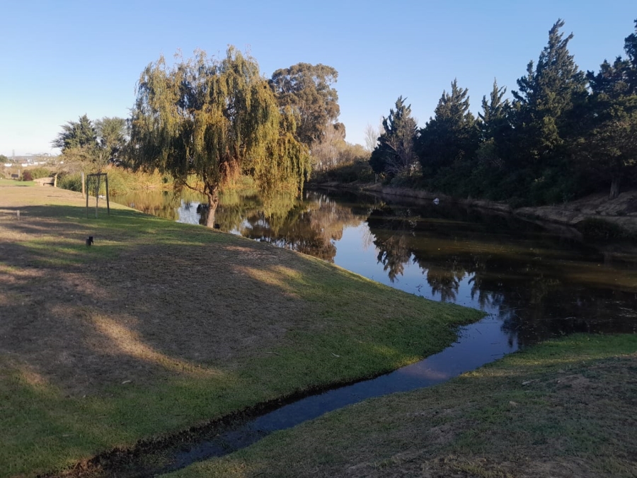 To Let 4 Bedroom Property for Rent in Croydon Vineyard Estate Western Cape